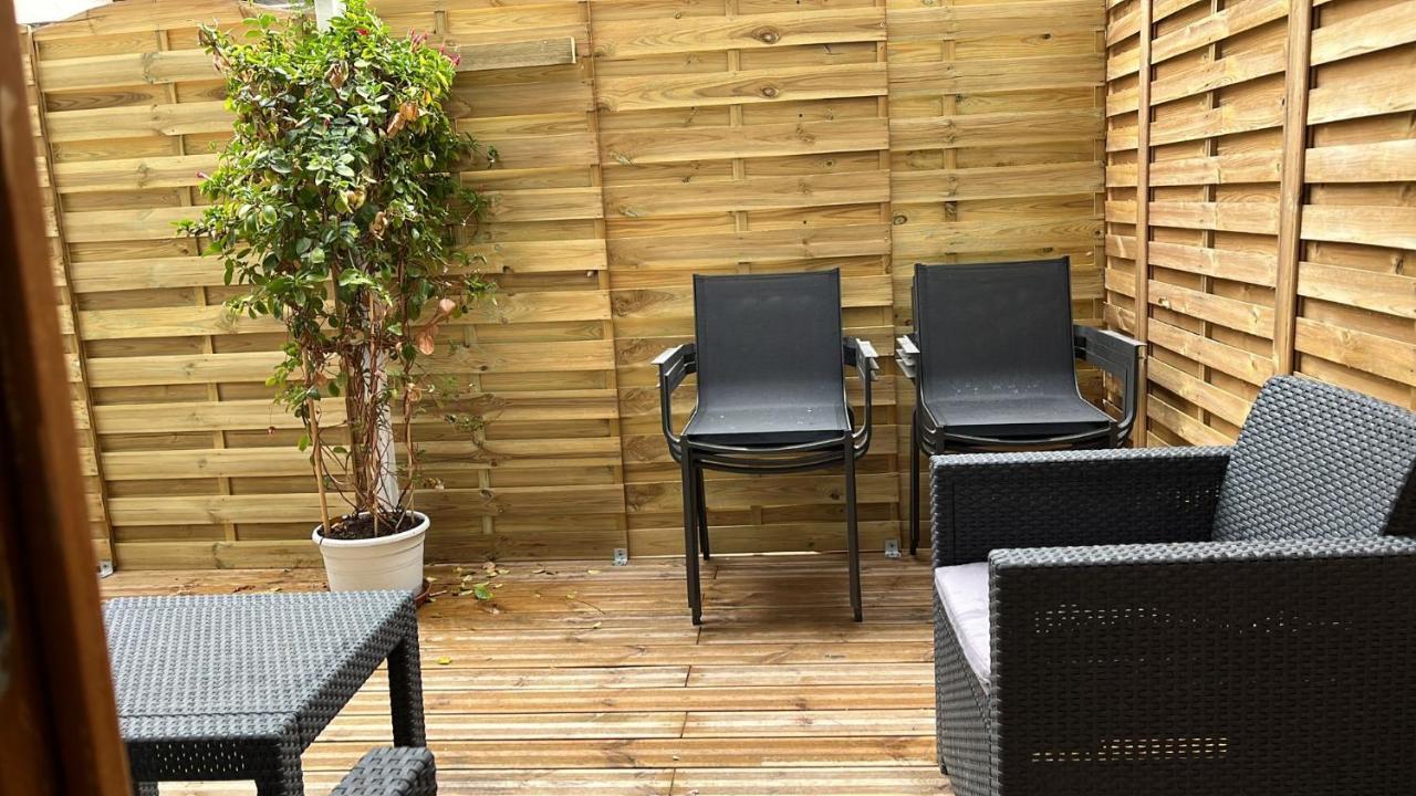 Studio Neuf Climatise Avec Terrasse #4 Toulon Exterior photo